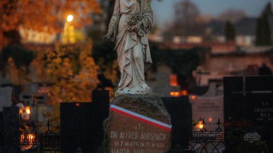 1 listopada w Kościele katolickim przypada uroczystość Wszystkich Świętych