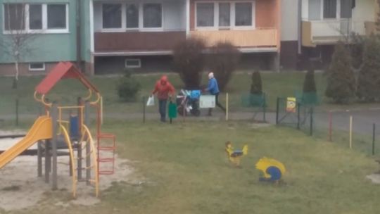1+1 + wózek. Współczesny model rodziny? (wideo)