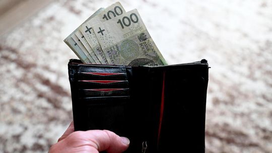 12 mld zł do spłaty ma 370 tys. zadłużonych seniorów