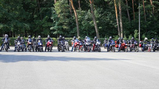 1600 motocyklistów odwiedziło groby 123 polskich żołnierzy poległych na misjach
