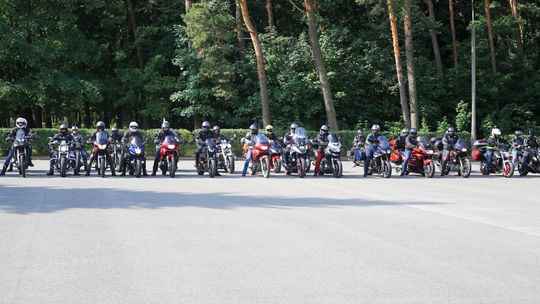 1600 motocyklistów odwiedziło groby 123 polskich żołnierzy poległych na misjach