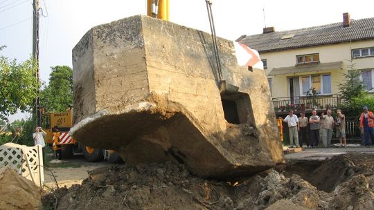 31 ton wojennej historii! - Niezwykłe przenosiny „Tobruka”