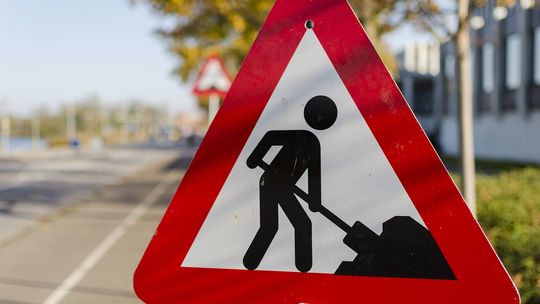 38 milionów na drogi w powiecie tomaszowskim