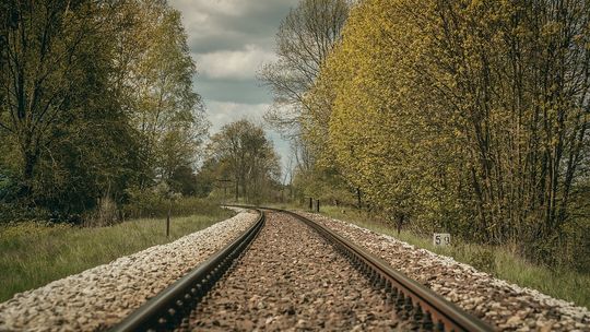 ]ak kolejarz z Tomaszowa sprzedał... 14 kilometrów toru