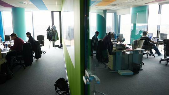 Badanie: 73 proc. pracowników za 4-dniowym tygodniem pracy