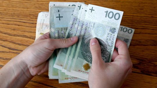 Badanie: co piąty Polak na przygotowania do Wielkanocy wyda do 500 zł