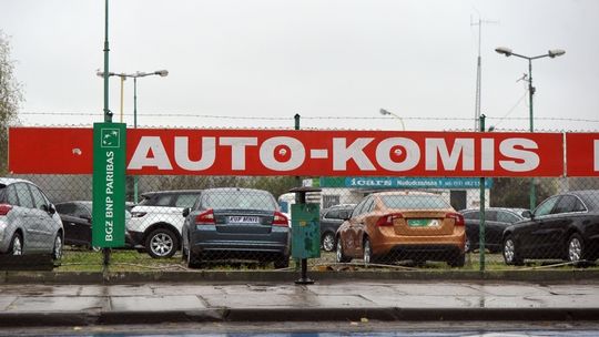 Badanie: co szósty kierowca kupując auto z drugiej ręki korzystał z kredytu lub leasingu