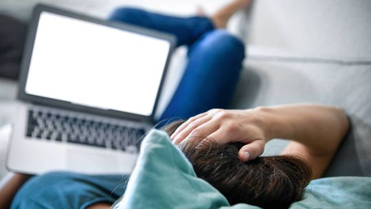 Badanie: prawie 70 proc. Polaków sprawdza autentyczność promocji w internecie