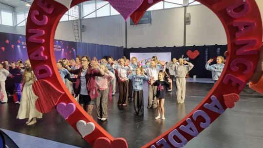 „Bank z medalami rozbity”. Tomaszowscy tancerze z Astera błyszczeli na walentynkowych eliminacjach