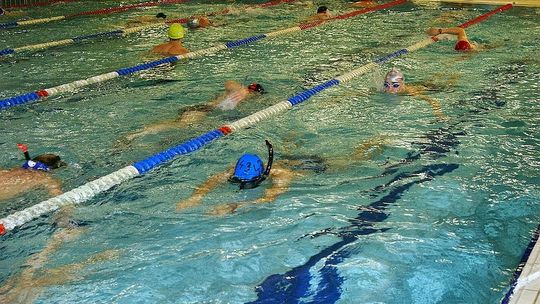 Basen "Złota Rybka" zaprasza na poranne pływanie