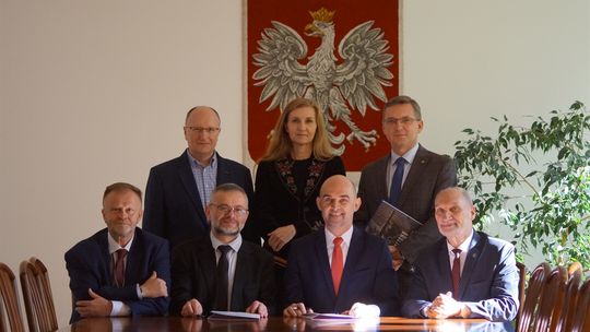 Będków z UJK i Antonim Macierewiczem