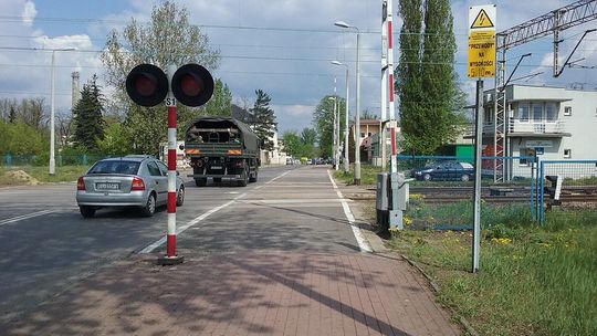 Będzie bezpieczniej na przejazdach kolejowo-drogowych w Tomaszowie