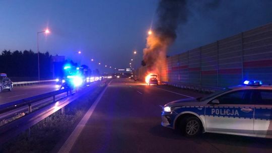 Bez chwili wahania, ryzykując swoje zdrowie, a nawet życie pomógł rodzinie, która znalazła się w sytuacji zagrożenia