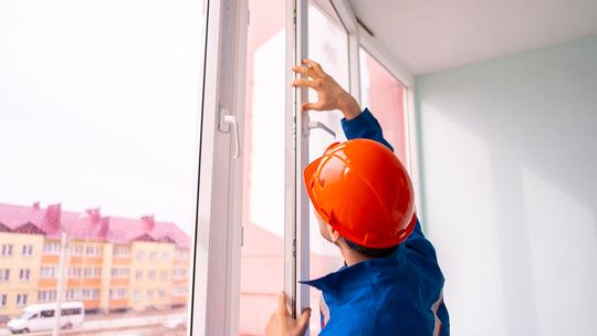 Bezpieczne drzwi wejściowe – Co warto wiedzieć?