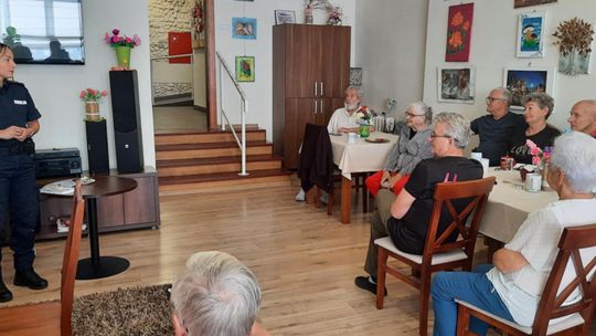 Bezpieczni seniorzy – bezcenne spotkanie w DDP I przy ul. Św. Antoniego 55