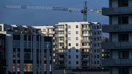BIK: popyt na kredyty mieszkaniowe w grudniu 2023 r. wzrósł o 421 proc. rdr