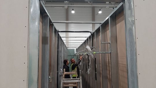 Brakuje miejsc w szpitalach. Szykują szpital tymczasowy