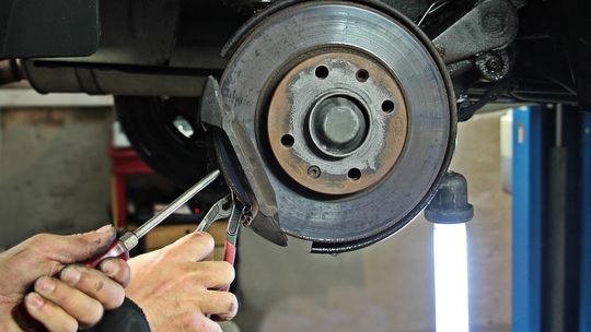 Branża motoryzacyjna: w warsztatach brakuje wykwalifikowanych mechaników