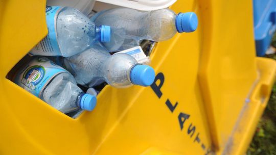 Branża recyklingu: w Polsce może powstać 36,5 tys. punktów odbioru butelek i puszek