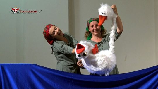 "Brzydkie kaczątko" w wykonaniu aktorów z Fundacji ależ Gustawie! z Łodzi
