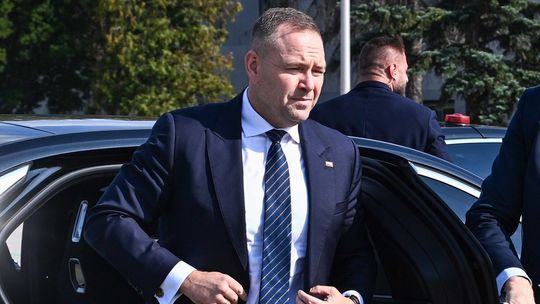 CBOS: 44 proc. badanych dobrze ocenia działalność prezydenta Nawrockiego; źle - 30 proc.
