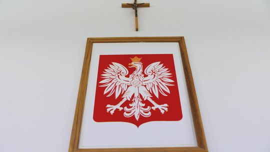 CBOS: 51 proc. Polaków opowiada się za obecnością religii w szkołach publicznych