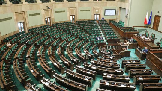 CBOS: 62 proc. źle o działalności Sejmu; 46 proc. pozytywnie o pracy prezydenta
