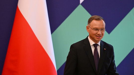 CBOS: Andrzej Duda, Mateusz Morawiecki, Rafał Trzaskowski i Mariusz Błaszczak - liderami rankingu zaufania polityków
