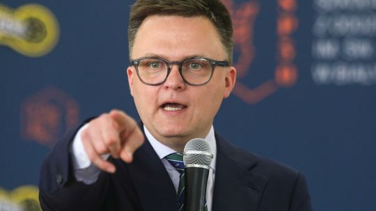 CBOS: Szymon Hołownia na czele rankingu zaufania polityków; Kaczyński z najmniejszym zaufaniem