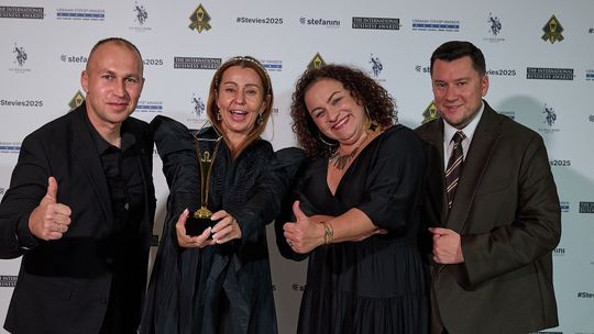 Ceramika Paradyż z prestiżową Złotą Statuetką Stevie® Awards!