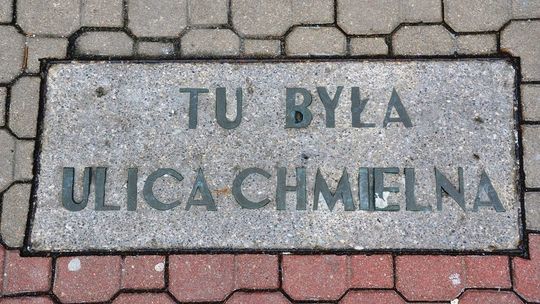 Chmielna pełna bicia piany