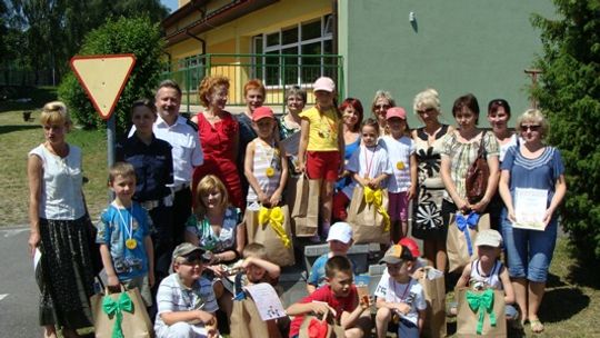 Chronią i uczą