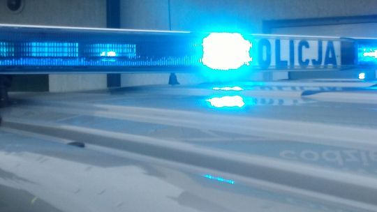 Ciało młodego mężczyzny znaleziono w sobotę przy ulicy Koplina na Niebrowie