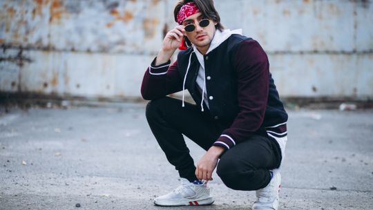 Czy joggery męskie sprawdzą się w stylizacjach do biura? Odpowiadamy!