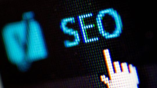 Czym jest Black Hat SEO i jak wpływa na twój biznes