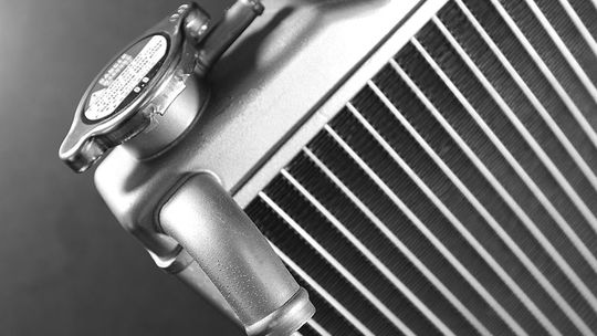Czym jest intercooler i jaką rolę pełni w samochodzie?