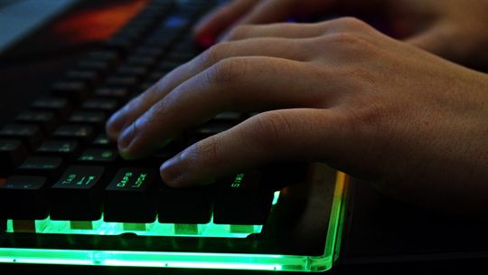 Czym jest pamięć RAM i jak ją sprawdzić? Sposoby na jej zwiększenie