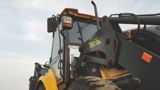 Czym się kierować przy zakupie zaworów dławiących hydraulicznych?