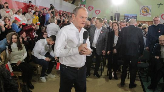 D. Tusk: musimy przywrócić rangę samorządu terytorialnego