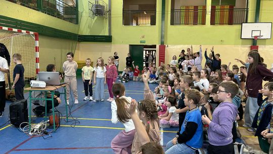 Szkoła Podstawowa nr 6 w konkursie „ODBLASKOWA SZKOŁA 2025”