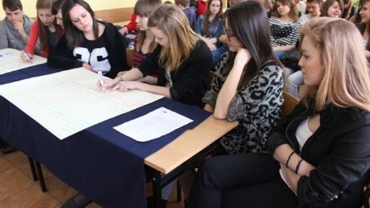 Debata do XX sesji Sejmu Dzieci i Młodzieży w III LO.