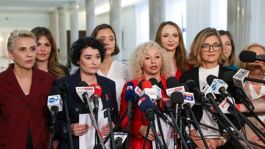 Do Sejmu wpłynęły dwa projekty Lewicy ws. liberalizacji przepisów aborcyjnych