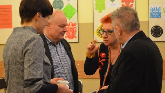 „Dociekania genealogiczne z moją babcią i dziadkiem”