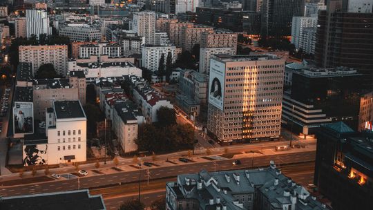Doradztwo nieruchomości w Warszawie - kiedy decyzja wymaga czegoś więcej niż listy ofert?