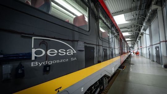 Dotarł pierwszy z 14 pociągów zamówionych dla Kolei Aglomeracyjnej