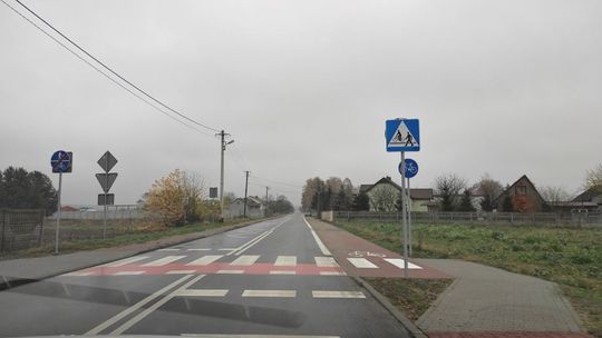 Drogowe kwiatki na Treście i w Smardzewicach
