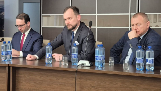 Dwa miesiące na kilka prostych pytań. Tomaszowskie Centrum Zdrowia testuje granice jawności