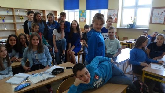 Dwunastka zaświeciła na niebiesko