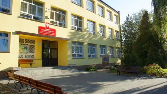 Dyrektor pilnie poszukiwany