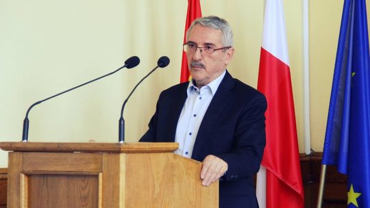 Dyrektor tomaszowskiego ZUS z wypowiedzeniem